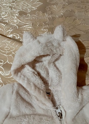 Kapüşonlu Beyaz Kürklü Bebek Tulumu - Görsel 5