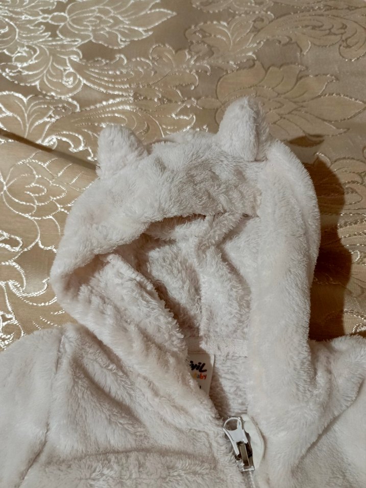 Kapüşonlu Beyaz Kürklü Bebek Tulumu - Görsel 5