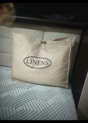 İşlemeli Beyaz Parlak Yatak Örtüsü - Görsel 8