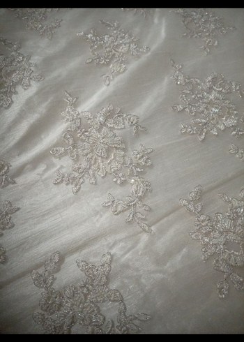 İşlemeli Beyaz Parlak Yatak Örtüsü - Görsel 7