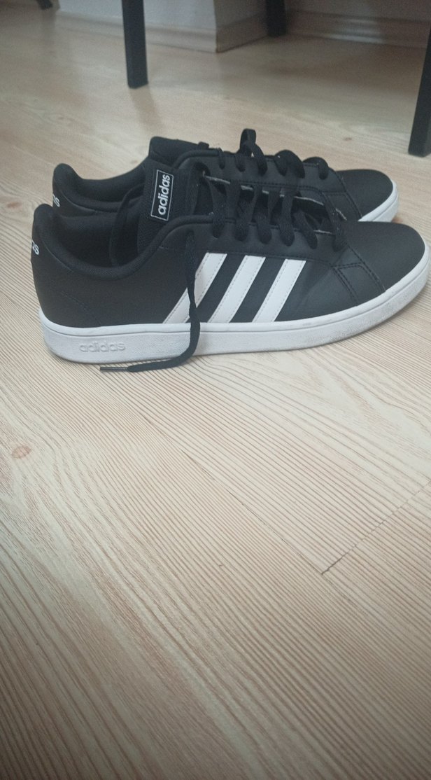 Siyah Adidas Kadın Spor Ayakkabı - Görsel 2