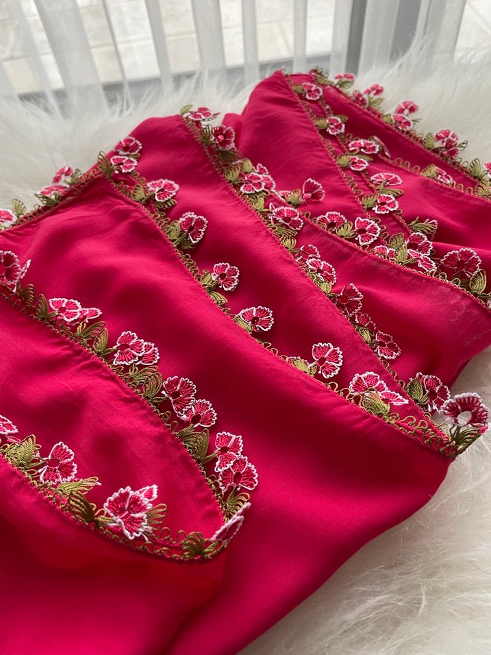 Pembe Dantel İşlemeli Kadın Fular - Görsel 2