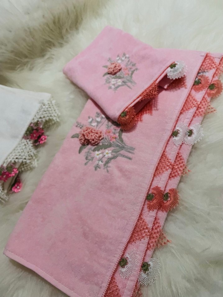 Analı kızlı  Havlu iğne oyası - Görsel 2