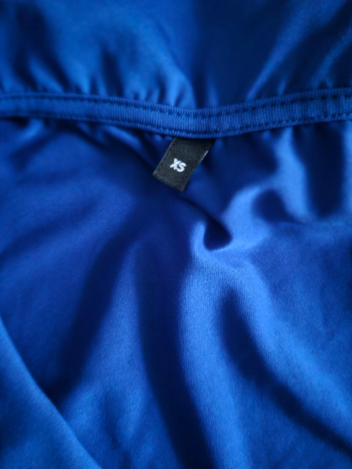 Drapeli Mavi Kolsuz Bluz - Görsel 2