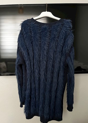 Uzun Kollu Mavi Yünlü Hırka - Görsel 2