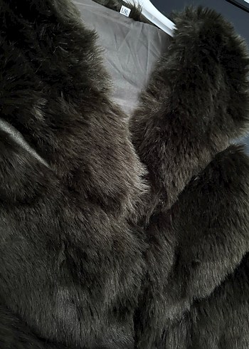 Haki Yeşili Kürk Detaylı Kadın Yelek - Görsel 3