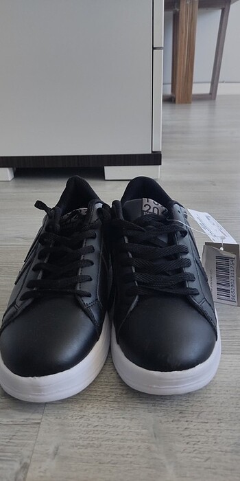 Hummel spor ayakkabi