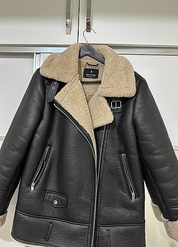 m Beden siyah Renk Stradivarius Kürklü mont
