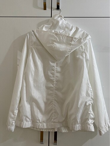 zara yağmurluk - Görsel 4