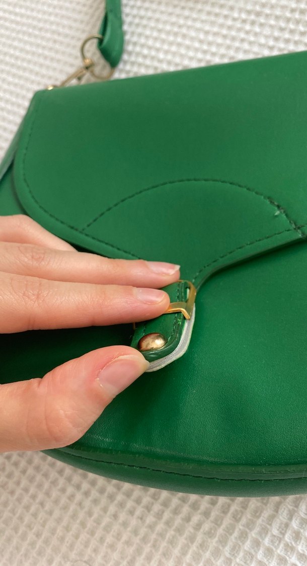 Yeşil Deri Tokalı Kadın Çanta - Görsel 2