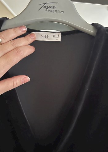 Siyah V Yaka Midi Kadife Elbise - Görsel 5