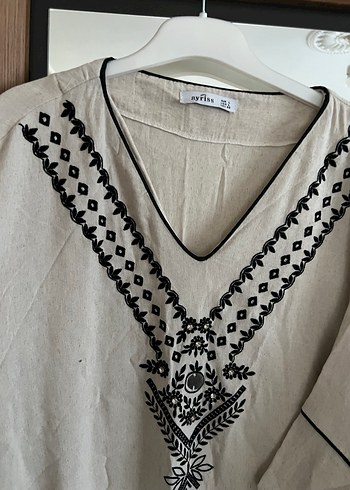 Nakışlı V Yaka Uzun Keten Elbise - Görsel 3