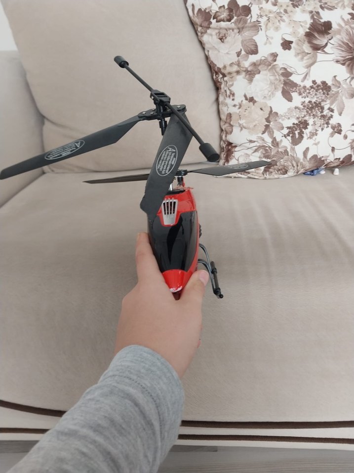 Kırmızı Siyah Helikopter Oyuncak - Görsel 2