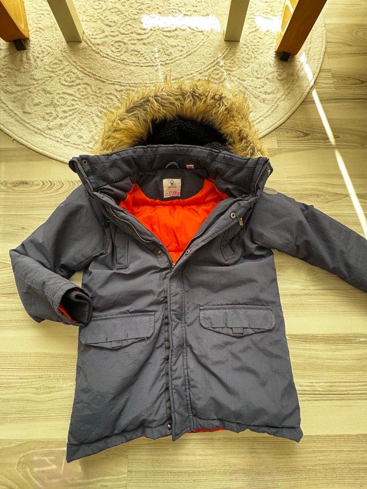 Erkek Çocuk Kürklü Kapüşonlu Koyu Gri Mont - Görsel 4
