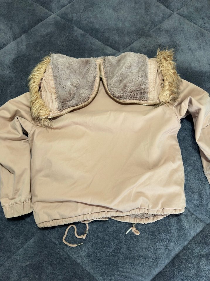 Mavi marka  Kapüşonlu Kürklü Kadın Mont - Görsel 2