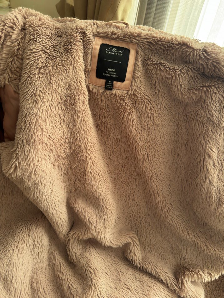 Mavi marka  Kapüşonlu Kürklü Kadın Mont - Görsel 4