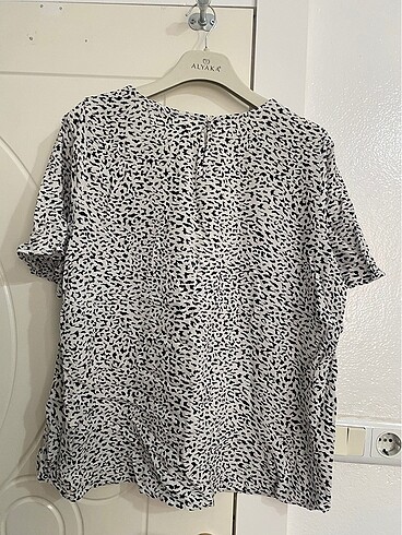 xl Beden Defacto siyah leopar desenli T-shirt