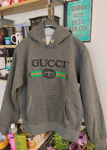 Gucci s