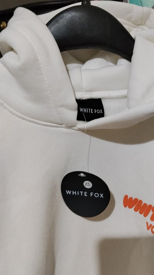 Beyaz Kapüşonlu Kadın Sweatshirt - Görsel 2