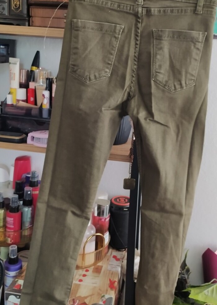 Yırtık model pantolon - Görsel 2