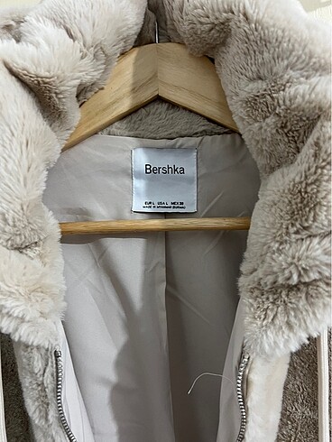 l Beden Bershka Kapüşonlu Suni Kürk Ceket