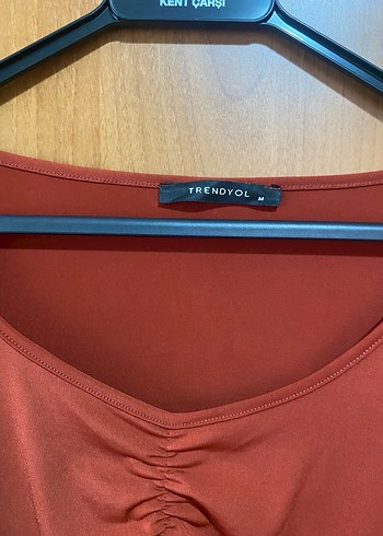 Kiremit rengi V Yaka Drapeli crop Bluz - Görsel 2