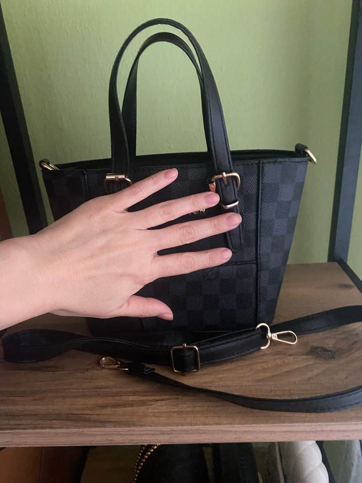 Siyah Çanta - Görsel 4