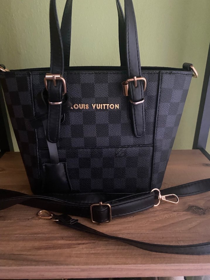 Siyah Çanta - Görsel 3