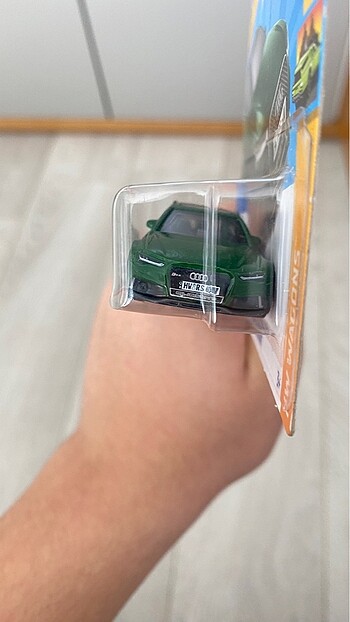  Beden Hot wheels audi rs 6