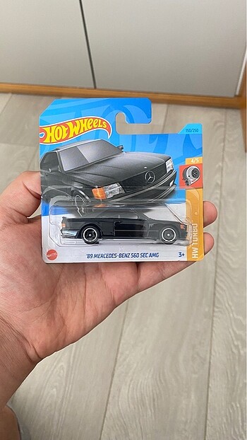 Hot wheels mercedes benz 560 sec amg