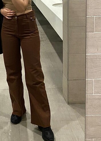 Kahverengi pantolon 
