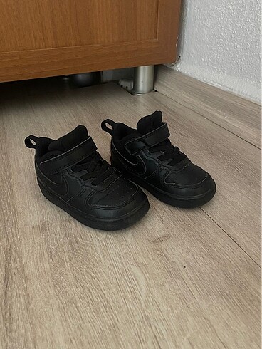 22 Beden siyah Renk Nike Orjinal