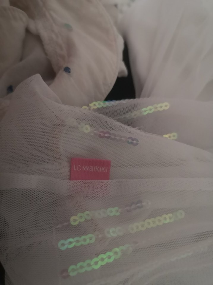 Kız Çocuk Beyaz Fırfırlı İşlemeli Elbise - Görsel 4