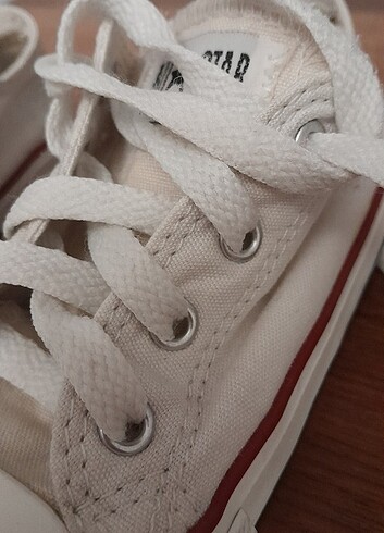 25 Beden Orjinal Converse, beyaz çocuk ayakkabısı