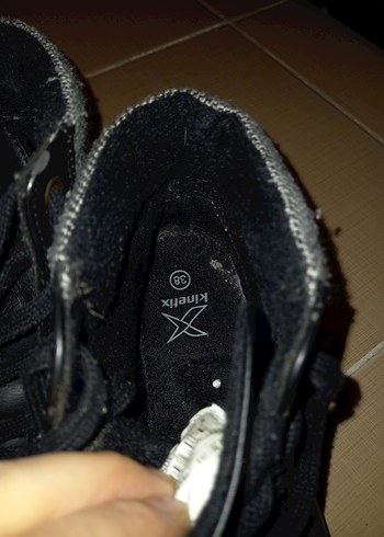 Siyah Bot - Görsel 6