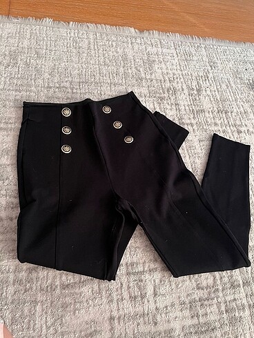 Zara tayt