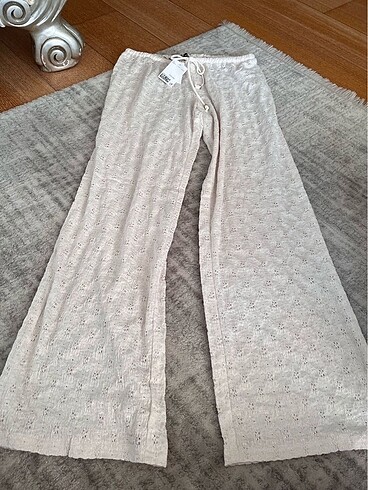 H&M Dantel görünümlü büzgülü pantolon