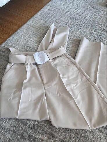 H&M Kemerli pantolon