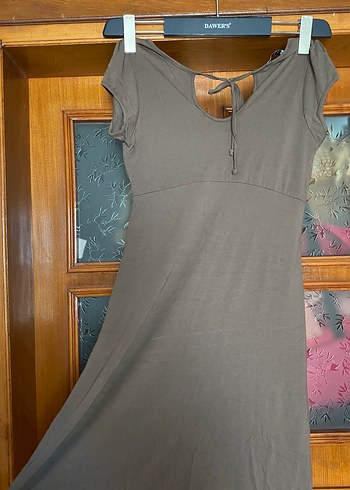 Taba  rengi V Yaka Kemerli Midi Elbise. - Görsel 5