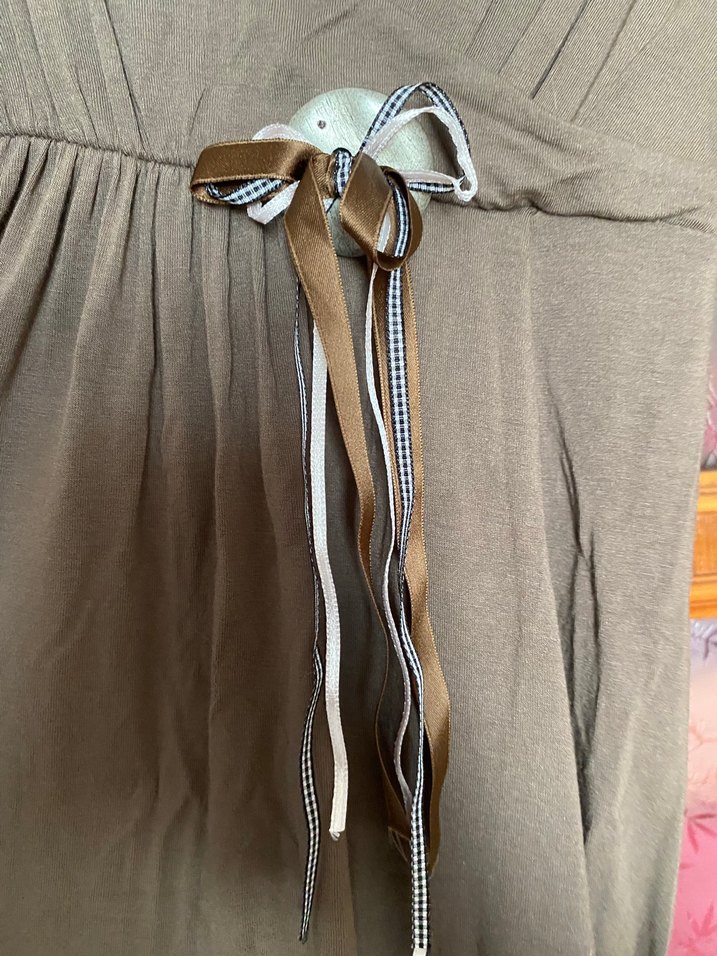 Taba  rengi V Yaka Kemerli Midi Elbise. - Görsel 3