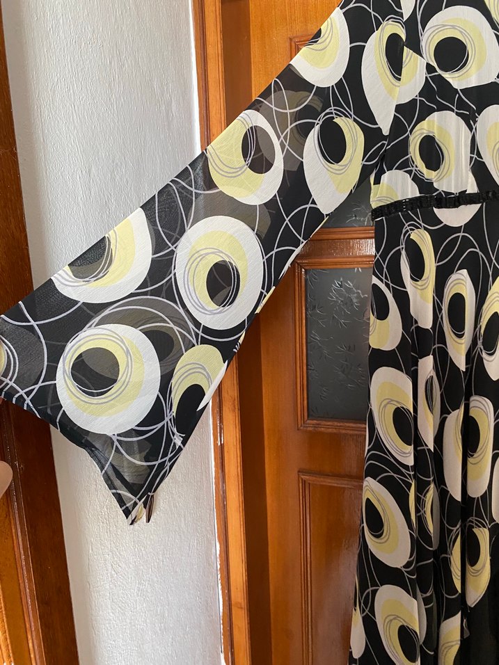 Uzun Kollu Siyah Desenli Kadın Tunik ve Pantalon - Görsel 2