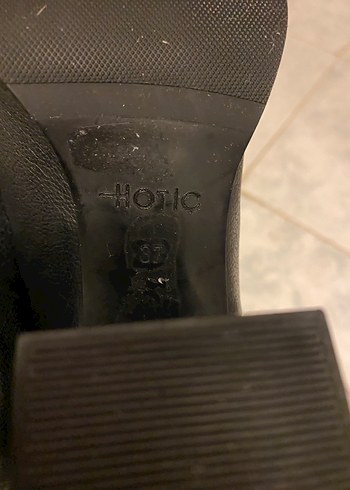 Siyah Deri Kadın Botlar, Tokalı, Blok Topuklu - Görsel 4