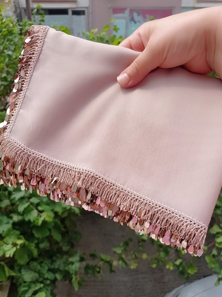 pul İşlemeli Bej Kadın El Zinciri - Görsel 2