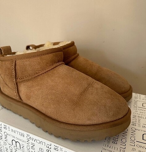 ugg bot