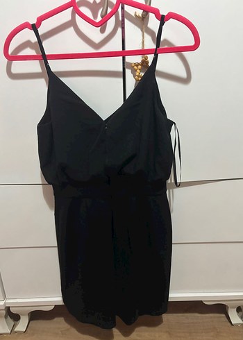 Forever New Siyah Mini V Yaka Kemerli Kadın Elbise