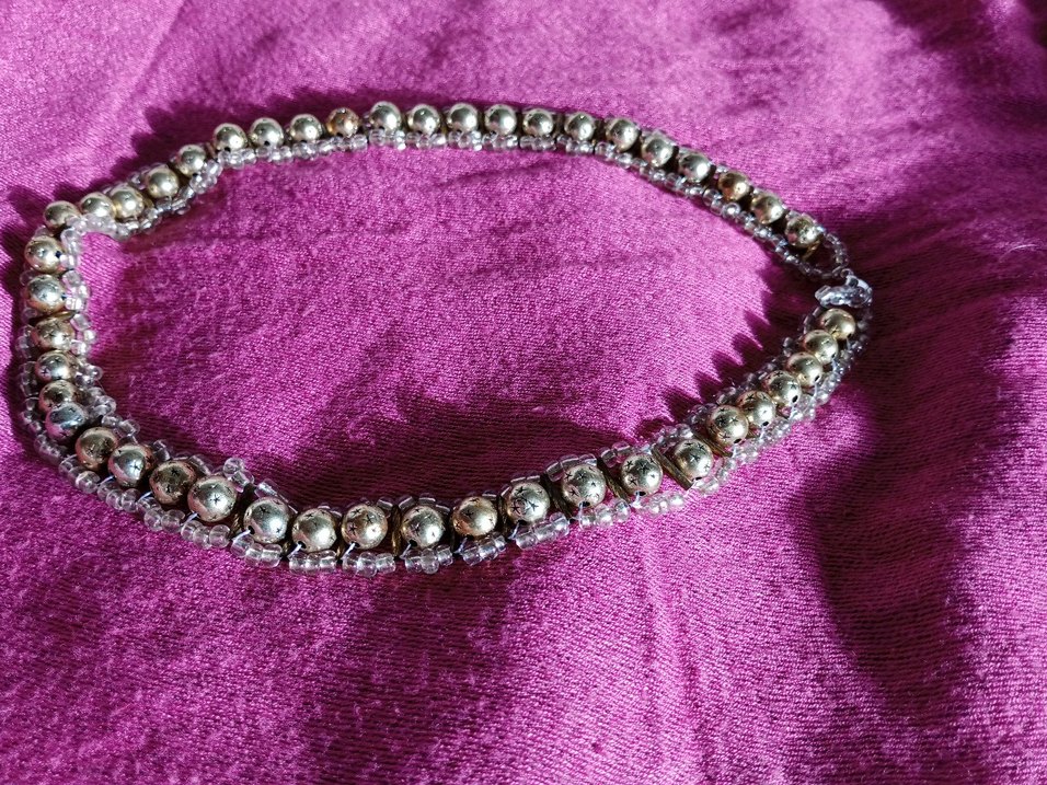 Uzun Mor İşlemeli Boncuklu Kadın Kolye - Görsel 2