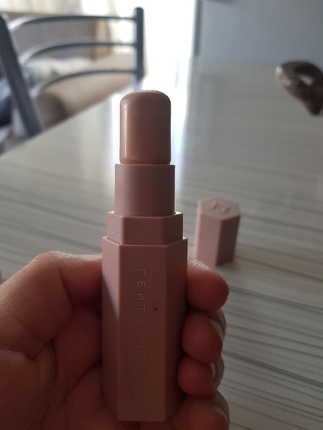 universal Beden fenty beauty stick sadece amber