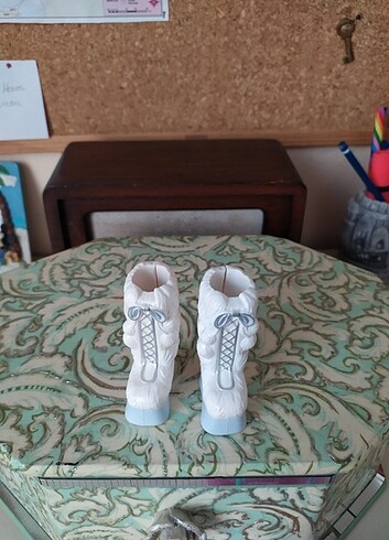 Barbie bebek botları