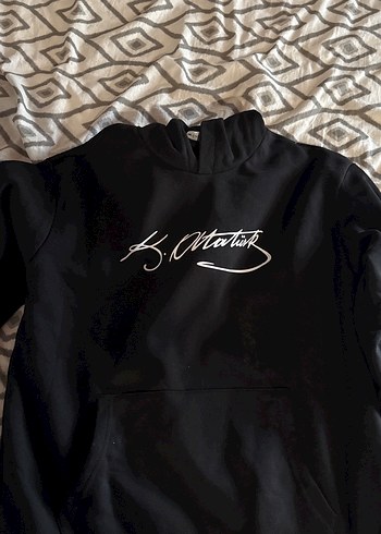 Kapüşonlu Siyah K. Atatürk Baskılı sweat - Görsel 3