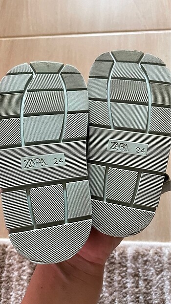 24 Beden Zara erkek sandalet